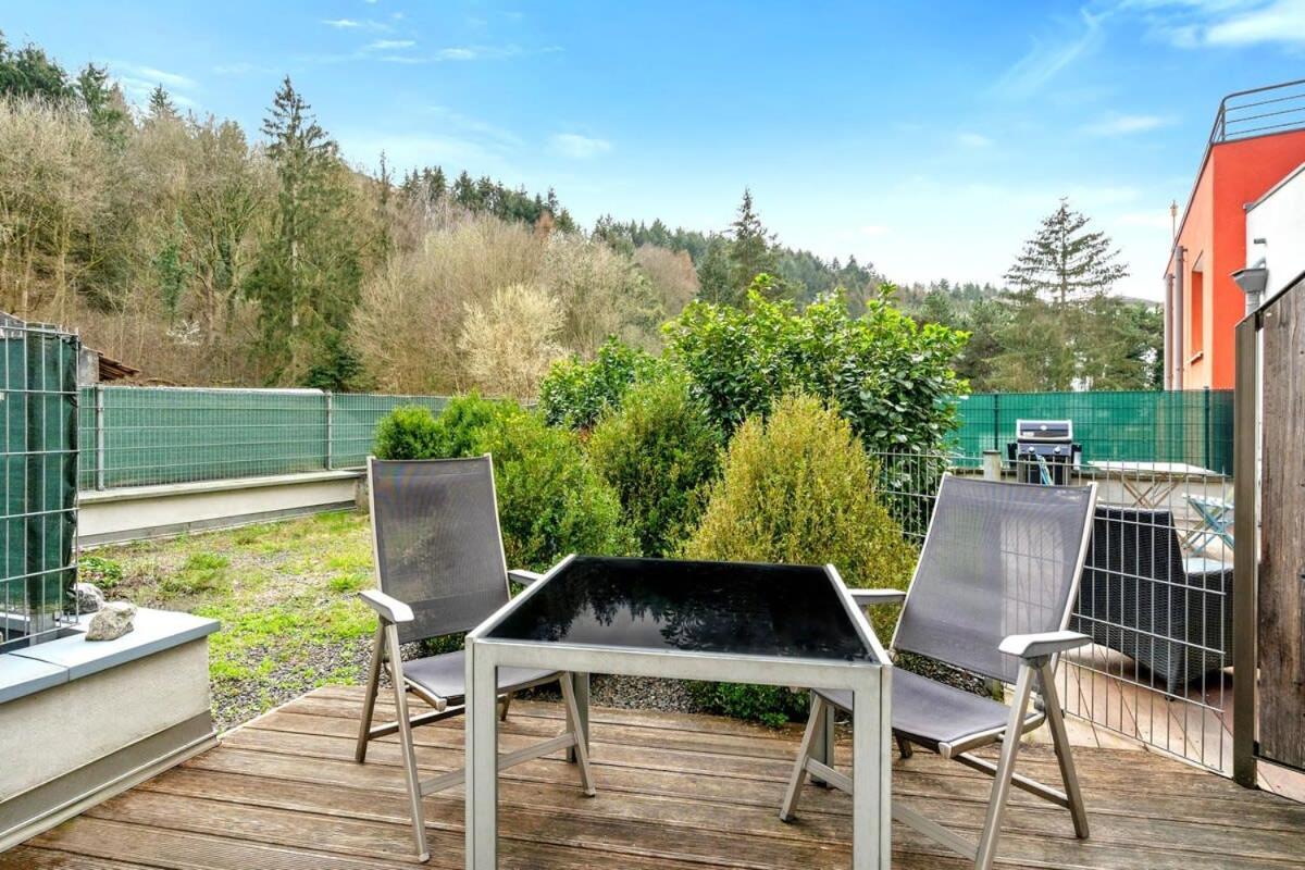 Apartment Stylish 2-bed Gem, Nature & Comfort